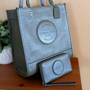 Coach Tote and Wallet set